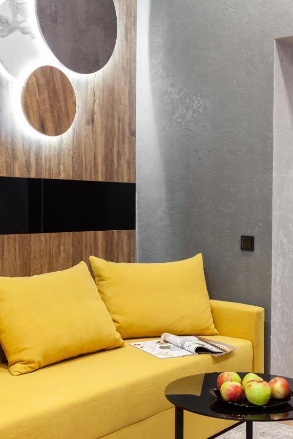 Dream Apartament On Drahomanova Street Leópolis Exterior foto